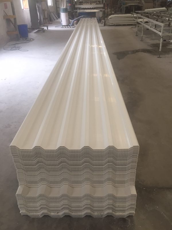 ក្បឿងដំបូល PVC ដែលធន់ទ្រាំនឹងកាំរស្មីយូវីរបស់ឥណ្ឌូនេស៊ី សន្លឹកដំបូលជ័រ PVC ប្រហោង